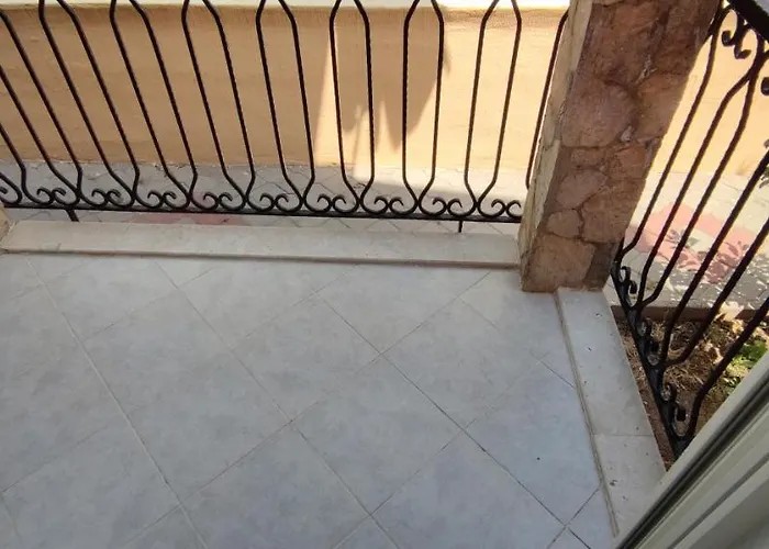 Appartement çalış Plajına Yakın 2+1 Eşyalı Fethiye