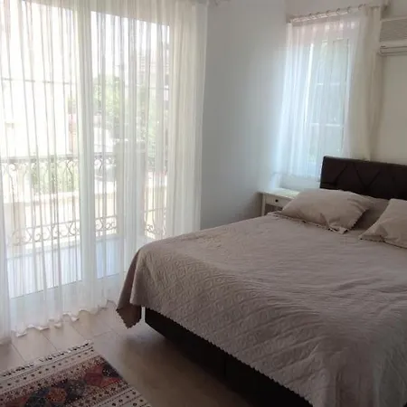 Calis Plajina Yakin 2+1 Esyali Tatil Evi