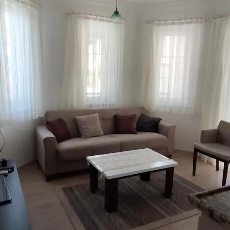 Calis Plajina Yakin 2+1 Esyali Apartment Fethiye
