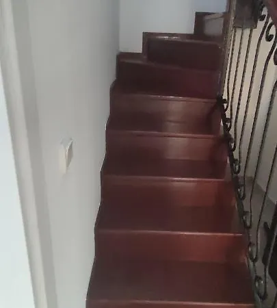 Calis Plajina Yakin 2+1 Esyali 페티예