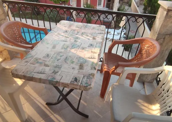 çalış Plajına Yakın 2+1 Eşyalı Apartamento